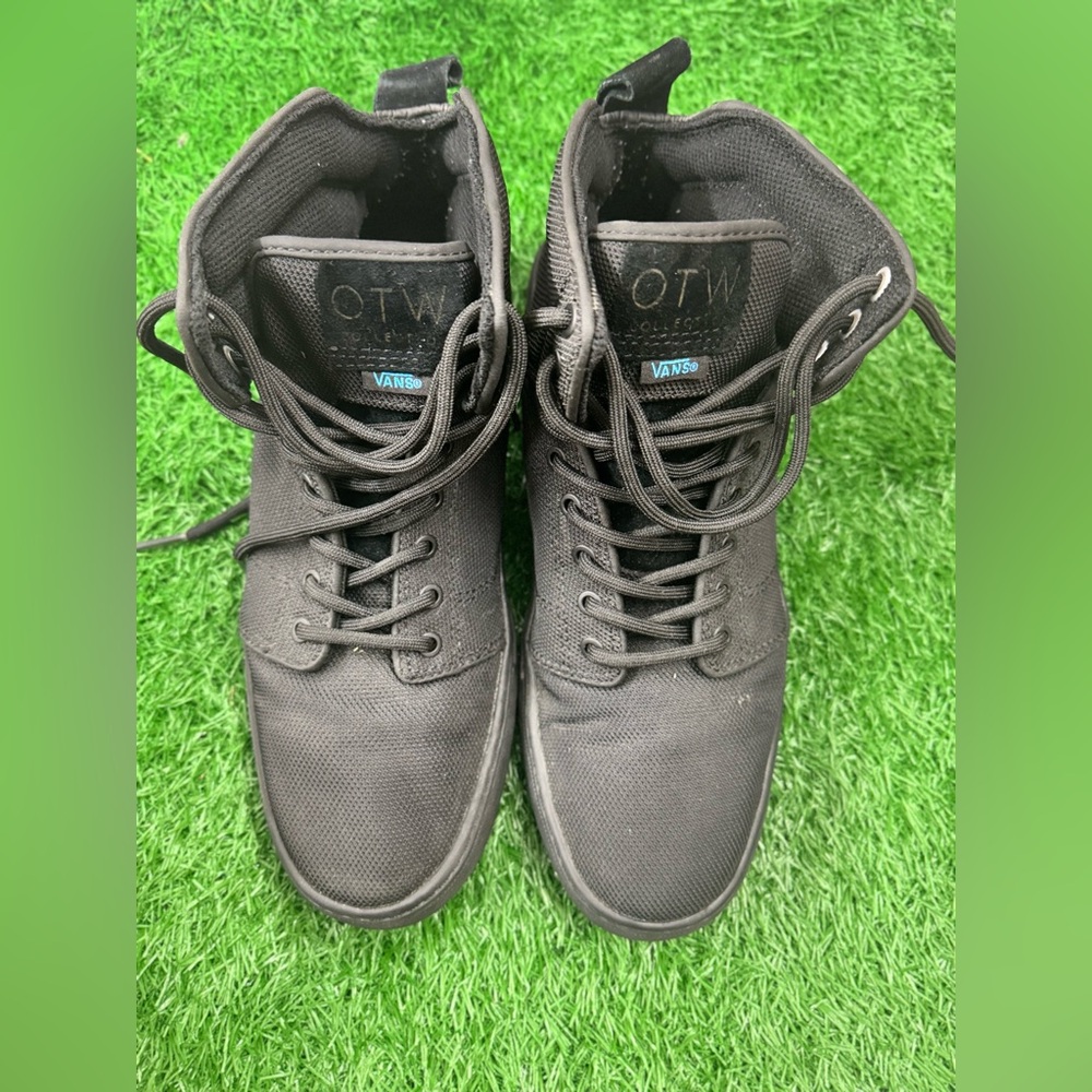 Vans OTW Men’s shoes Size 9‎